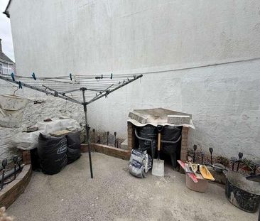 Thornton Avenue, Plymouth, PL4 - Photo 2