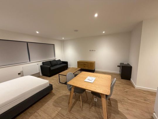 Studio to rent - Photo 1