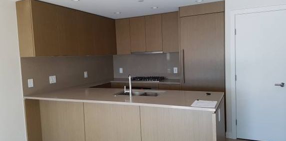 $3600/2br+2bath @ Luxury CentreView with World Class Facilities - Photo 2