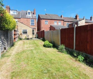 3 bedroom end of terrace house to rent - Photo 3