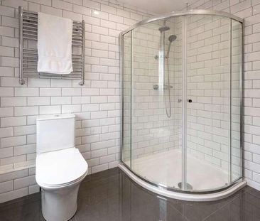 Flat E, St. Michaels Road, Aldershot, Hampshire, GU12 - Photo 4