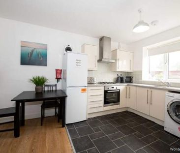 4 bedroom property to rent in Salford - Photo 6