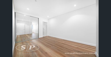 Modern Apartment With Great Views - Photo 3