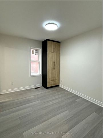 For Lease - 643 Bathurst Street Unit# 103, Toronto, Ontario - Photo 2