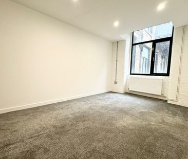 Piccadilly - Photo 6