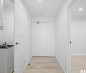 Two Bedroom + Large Study, Perfect for WFH - Photo 5