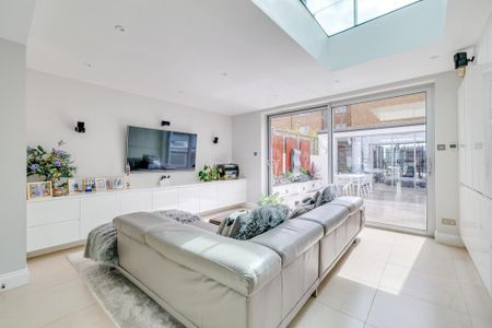 7 bedroom terraced house to rent - Photo 4