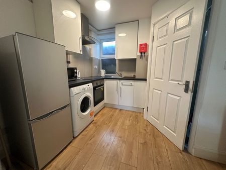 Studio Flat, Mcgovern, NW6 - Photo 5