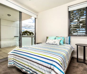 TWO BEDROOM APARTMENT IN CBD LOCATION - Photo 6