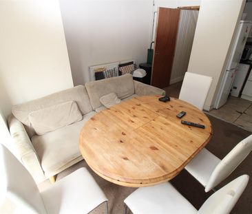 Room For Rent Broadway, Pontypridd - Photo 2