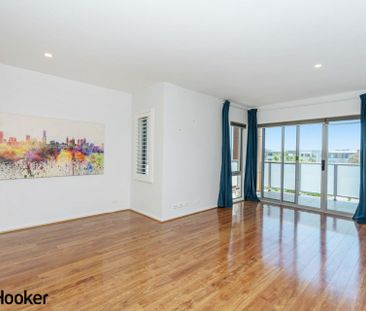 Simple Living in the Center of Molonglo - Photo 2