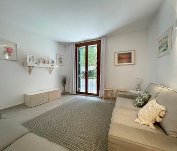 Apartamento amueblado con dos dormitorios, patio, Plaza del Cuadrad... - Photo 5