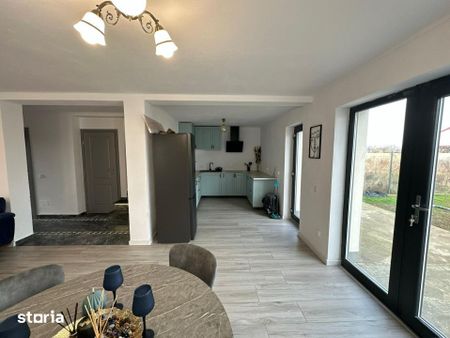 Casa 4 camere, 120mp, Carcea, zona Metro - Fotografie 5