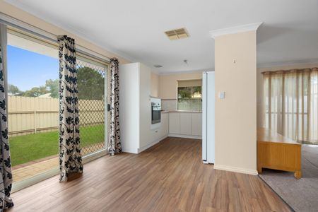 Low-Maintenance Living with Comfort & Convenience - Photo 4