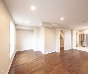 For Lease - 18 Darrell Avenue, Toronto, Ontario - Photo 6