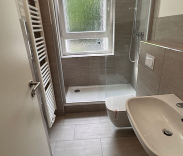 *** Charmante Altbauwohnung in grüner Lage! *** - Photo 1