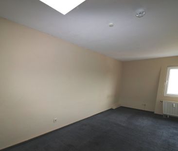 * 4 ZIMMER, TERRASSE, IN OPPUM - 4 ZI, 4.Etage, WBS erforderlich / renovierungsbedürftig, Garage * - Foto 5