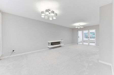 4 bedroom detached house to rent - Photo 2