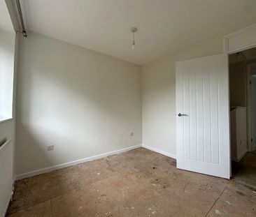 3 bedroom semi-detached house to rent - Photo 6
