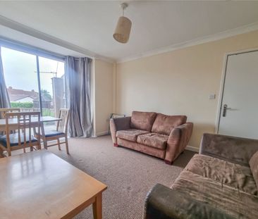 College Road, - Photo 2