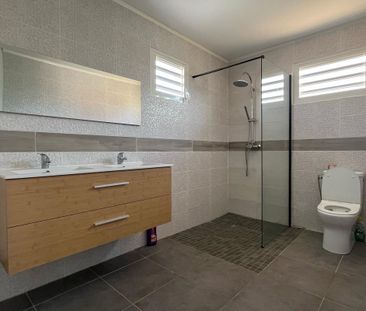 Location Maison 4 pièces 115m² LE TAMPON 97430 - Photo 5