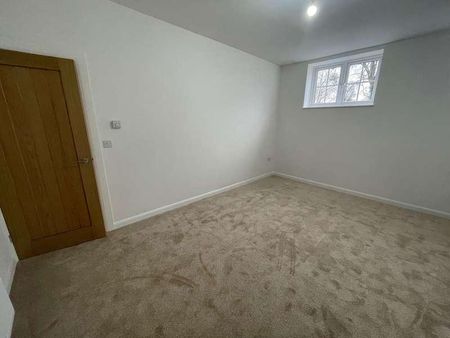 Kings Chase, Witham, CM8 - Photo 4