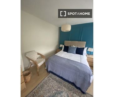 Room for rent in 4-bedroom house in Knocklyon - Photo 2