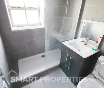 St. Philips Court, Huddersfield - Photo 1