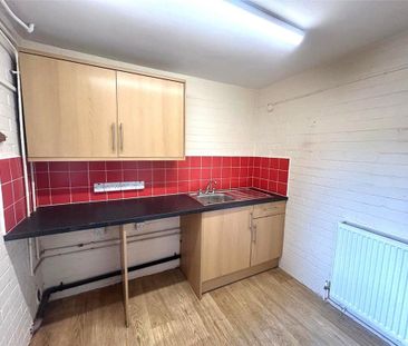 4 bedroom detached house to rent - Photo 6