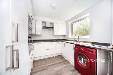 2 bedroom apartment to rent The Mall, Dunstable, Bedfordshire, LU5 - Photo 5