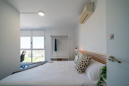 Carrer Serpis, Valencia, Valencian Community 46022 - Photo 5