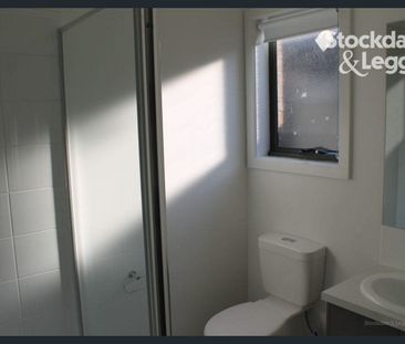 PRIME LOCATION! - Photo 4