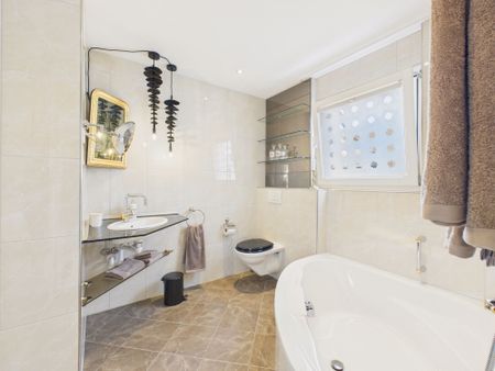 Möblierte 3.5-Zimmer-Attika-Wohnung mit grosser Terrasse und traumhafter Sicht über das Limmattal - Photo 3