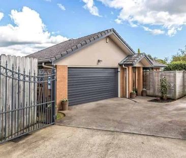 4 bedroom home in Papakura! - Photo 1