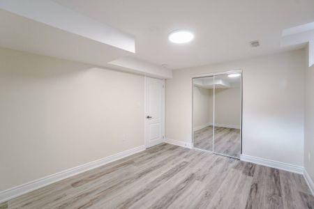 For Lease - 3252 Escada Drive, Mississauga, Ontario - Photo 2