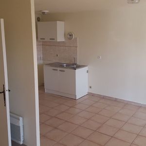 Location Appartement 1 pièce 28m² - Photo 2