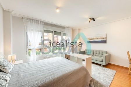 Alquiler de estudio en Avenida Roma - Photo 2