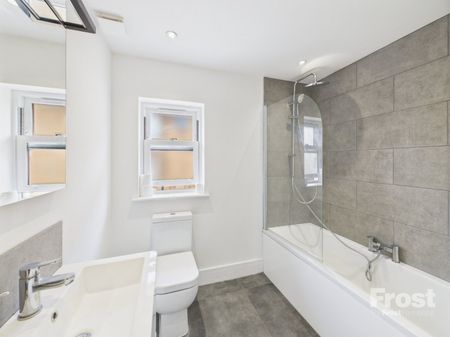 Britwell Road, Burnham, Bucks,SL1 - Photo 5