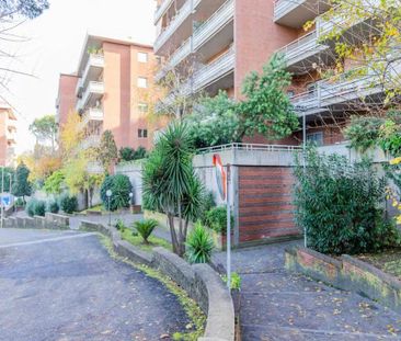 Via Fiume delle Perle, Rome, Lazio 00144 - Photo 5