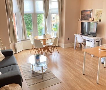1 Bed Flat, North Common Road, W5 - Photo 3