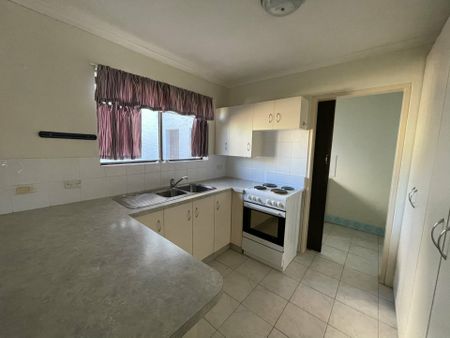 Low Maintenance Living! - Photo 4