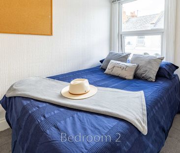 Room 1 - Photo 1