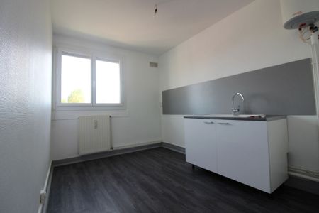 Location Appartement 4 pièces 82m² - Photo 3