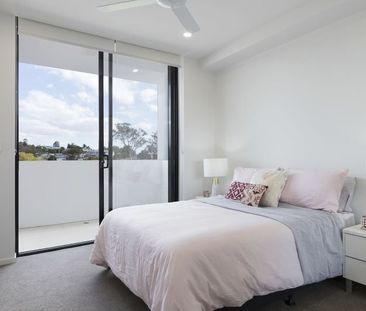 You will be greeted with a well-designed, tranquil & private abode ... - Photo 4