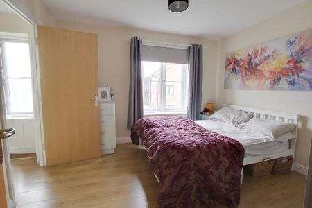 2 bedroom flat to rent - Photo 3