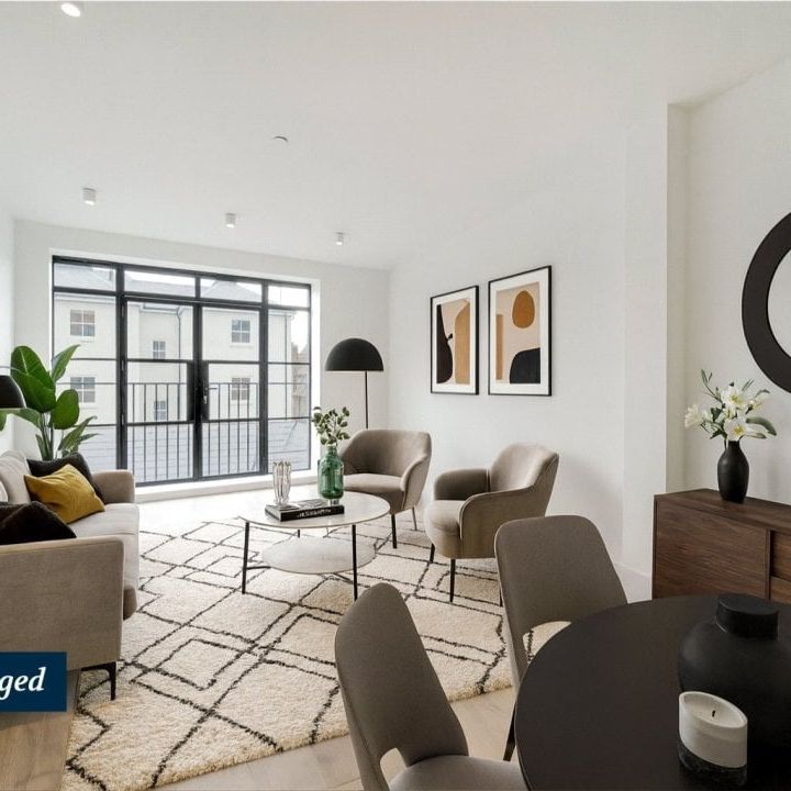 Mitcham Lane - Photo 1