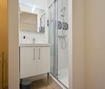 GAMBETTA T Roommate 6 Bedrooms at Faches Thumesnil - Photo 3