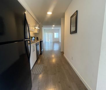 For Lease - 400 Alberta Street, Welland, Ontario - Photo 3