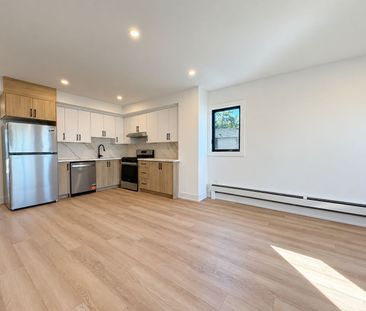 For Lease - 228 Robina Avenue Unit# 2, Toronto, Ontario - Photo 4