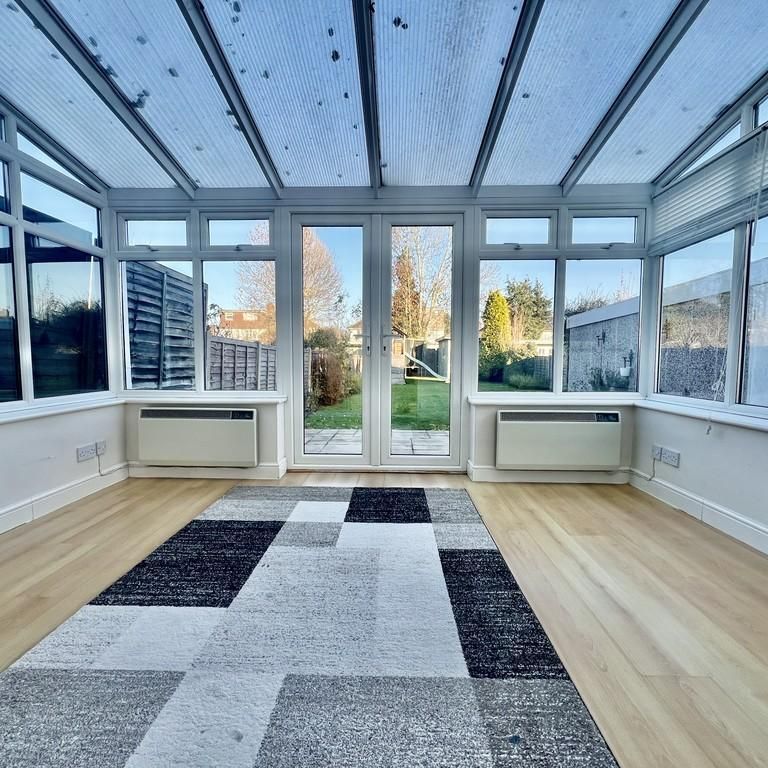3 bedroom semi-detached house to rent - Photo 1